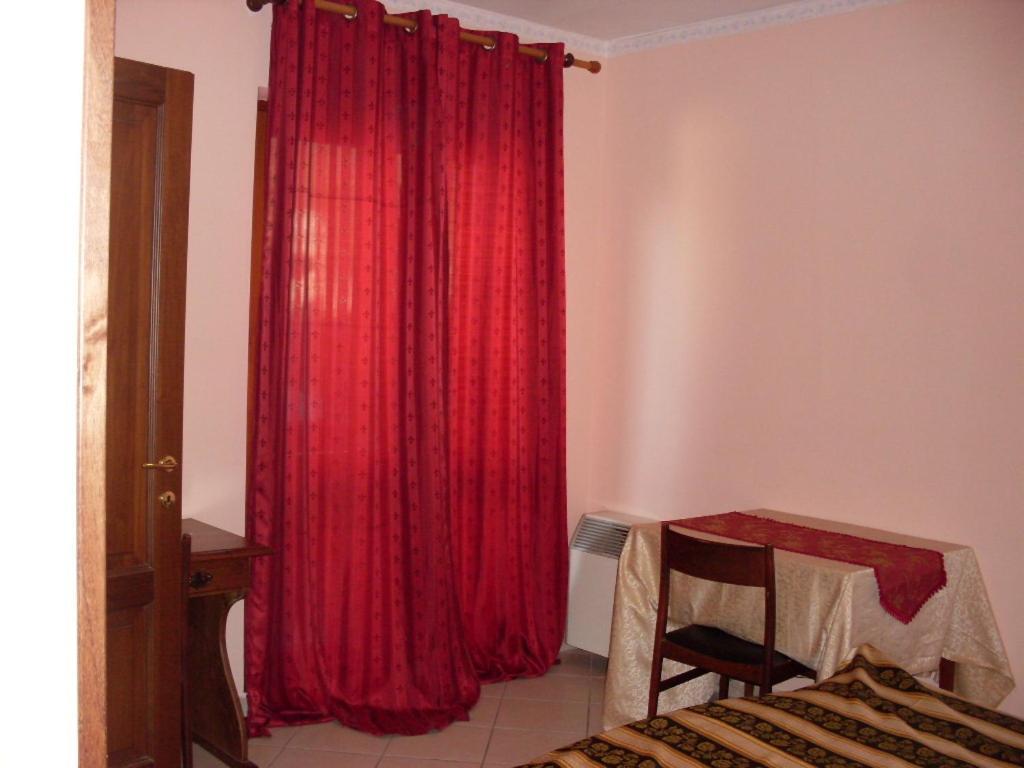 Il Rifugio Hotel Celano Kamer foto